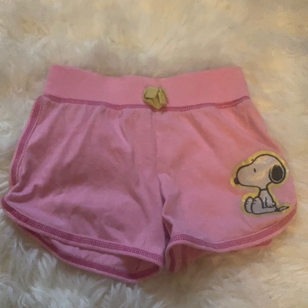 Girls snoopy shorts